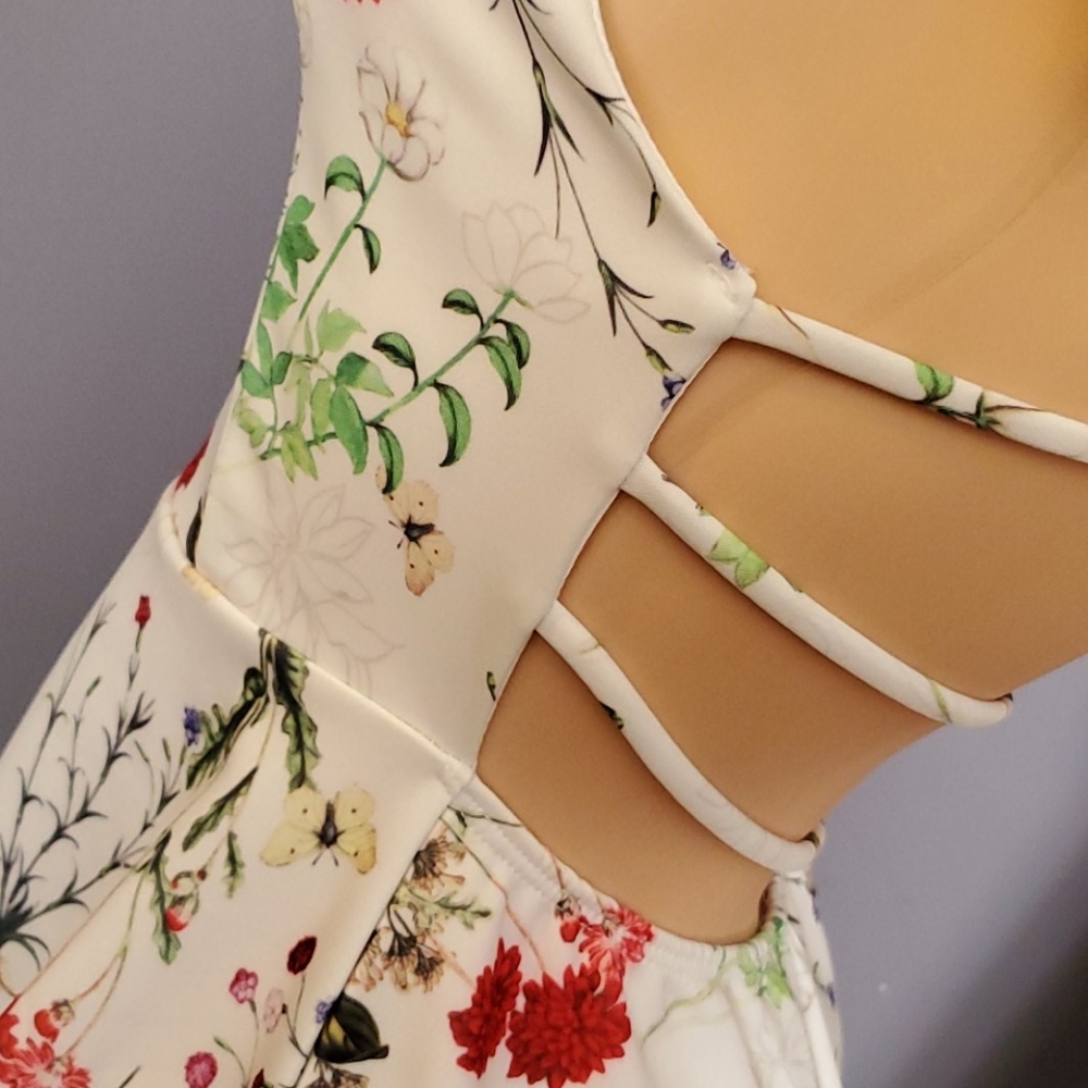 CLEARANCE FINAL PRICE Floral Open Back Dress CHECK OUT THE BACK!! - Picture 10 of 11